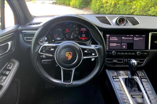 2021 Porsche Macan Base