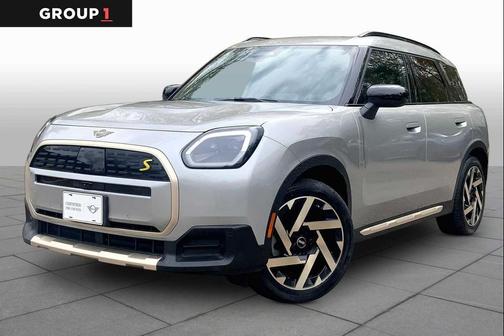 Silver 2025 MINI Countryman Base