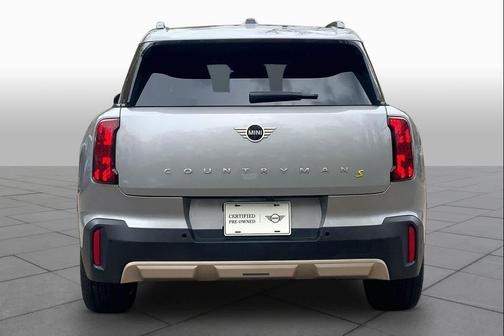 Silver 2025 MINI Countryman Base