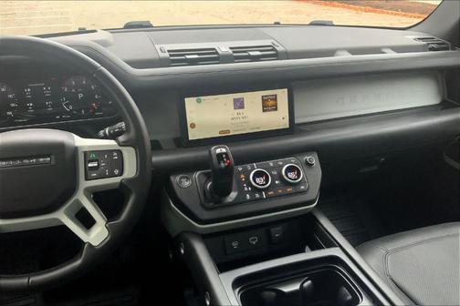 2024 Land Rover Defender P300