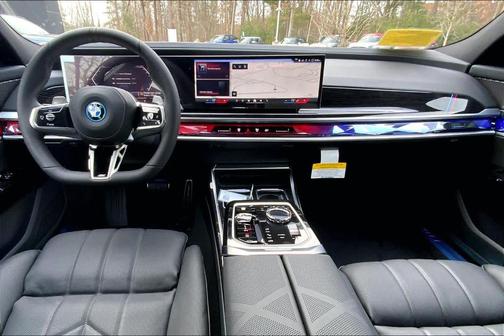 2026 BMW 750e xDrive