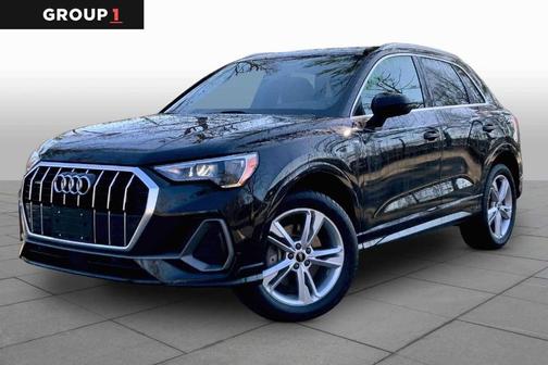 Mythos Black Metallic 2021 Audi Q3 45 S line Premium