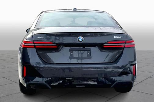 2026 BMW 530 i xDrive