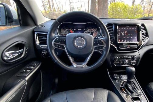 Bright White Clearcoat 2020 Jeep Cherokee Limited