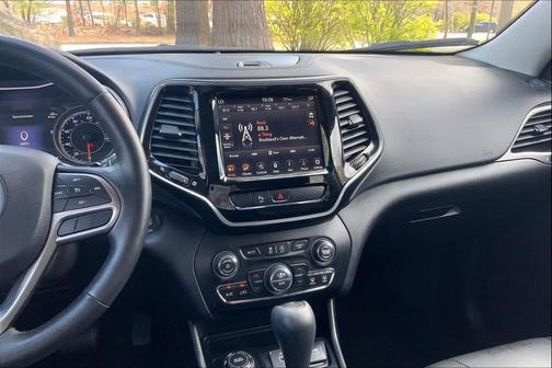 Bright White Clearcoat 2020 Jeep Cherokee Limited