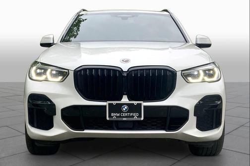 Mineral White Metallic 2023 BMW X5 M50i