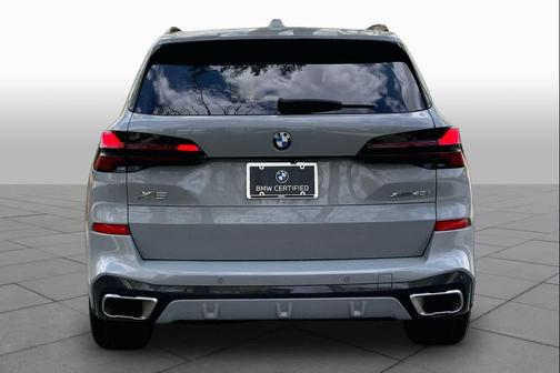 Gray Metallic 2024 BMW X5 xDrive40i