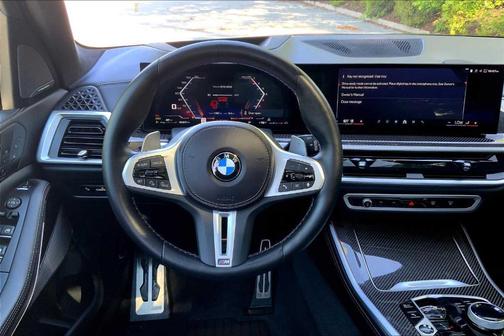 2025 BMW X5 M60i