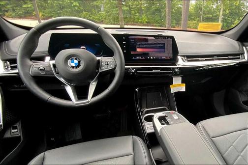 Alpine White 2026 BMW X1 xDrive28i