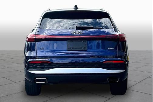 Navarra Blue Metallic 2025 Audi Q5 Premium TFSI quattro S tronic