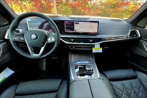 Mineral White Metallic 2026 BMW X5 xDrive40i