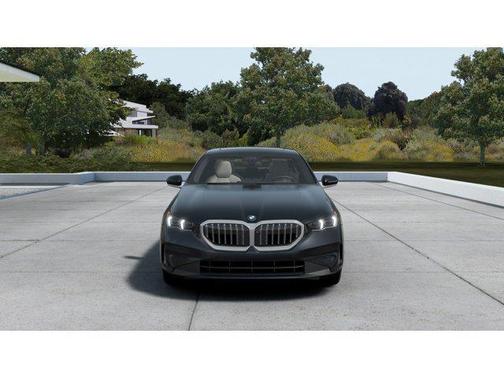 Dark Graphite Metallic 2027 BMW 530 i xDrive
