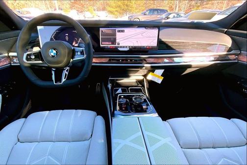Dravit Grey Metallic 2026 BMW 740 xDrive