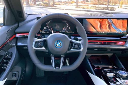 2026 BMW 550e xDrive