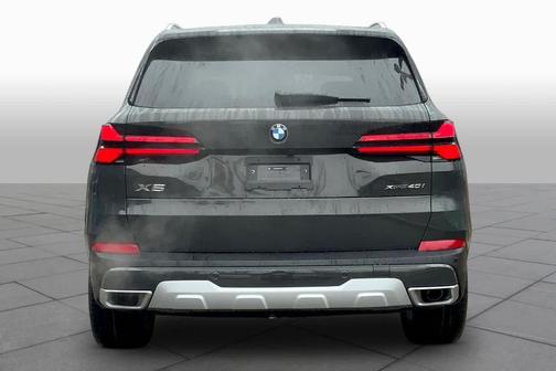 Gray Metallic 2026 BMW X5 xDrive40i