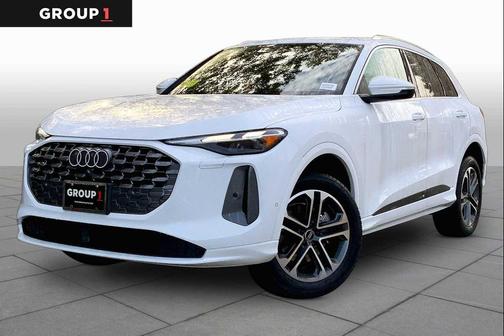 Arkona White 2025 Audi Q5 Premium TFSI quattro S tronic