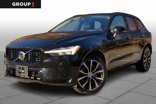2023 Volvo XC60 Recharge Plug-In Hybrid T8 Plus Dark Theme