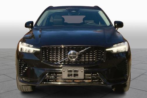 2023 Volvo XC60 Recharge Plug-In Hybrid T8 Plus Dark Theme