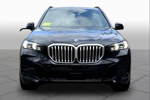 Black Sapphire Metallic 2026 BMW X5 PHEV xDrive50e