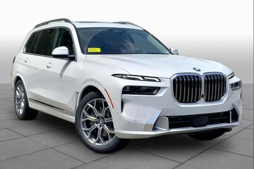 Mineral White Metallic 2027 BMW X7 xDrive40i