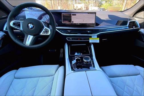 Carbon Black Metallic 2027 BMW X6 xDrive40i