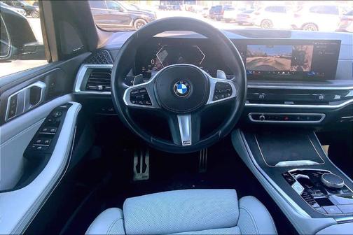 Gray Metallic 2024 BMW X5 xDrive40i