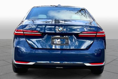 2026 BMW 530 i xDrive