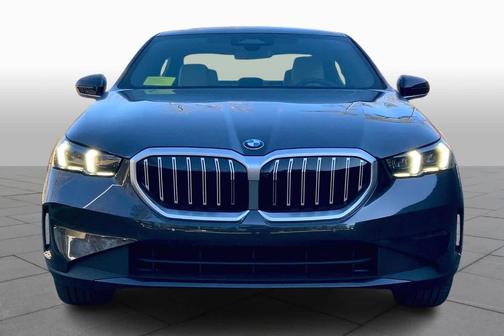 2026 BMW 530 i xDrive