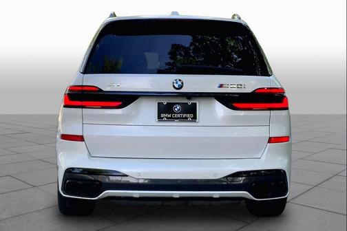 Mineral White Metallic 2025 BMW X7 M60i
