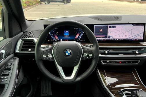 2025 BMW X5 xDrive40i