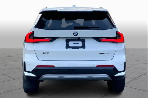 Alpine White 2026 BMW X1 xDrive28i