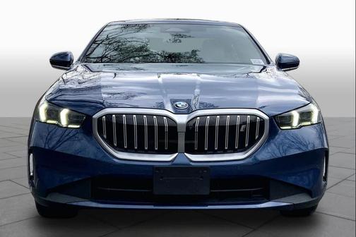 Phytonic Blue Metallic 2026 BMW i5 xDrive40
