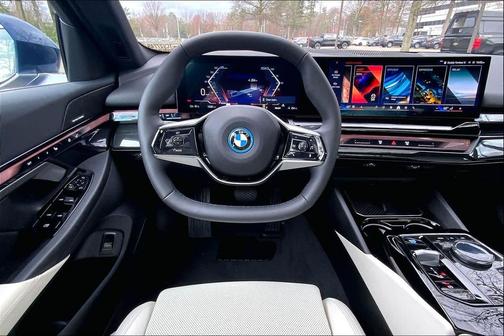 Phytonic Blue Metallic 2026 BMW i5 xDrive40
