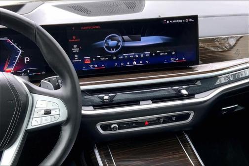 Black Sapphire Metallic 2024 BMW X7 xDrive40i