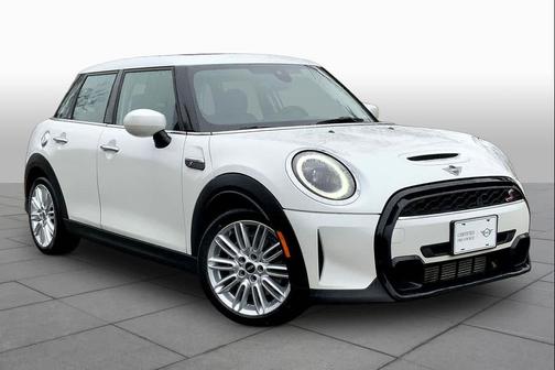 White Metallic 2024 MINI Hardtop Cooper S