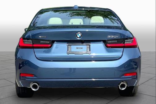 Arctic Race Blue Metallic 2026 BMW 330 xDrive