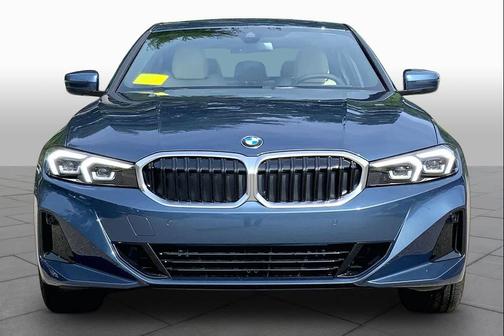 Arctic Race Blue Metallic 2026 BMW 330 xDrive