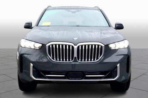 Gray Metallic 2026 BMW X5 xDrive40i