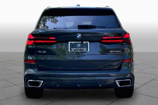 Gray Metallic 2025 BMW X5 xDrive40i