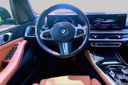 Gray Metallic 2025 BMW X5 xDrive40i