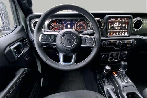 Bright White Clearcoat 2023 Jeep Wrangler 4-Door Sahara 4x4