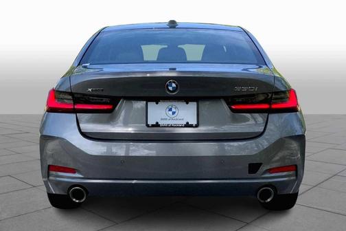 2024 BMW 330 i xDrive