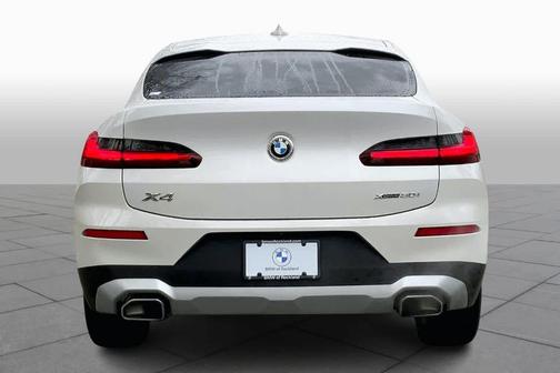 2025 BMW X4 xDrive30i