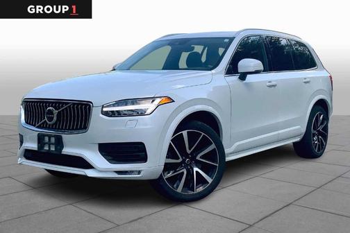 2022 Volvo XC90 T6 Momentum 7 Passenger