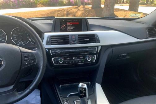 2017 BMW 320 i xDrive