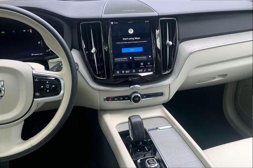 Bright Dusk Metallic 2024 Volvo XC60 B5 Plus Dark Theme