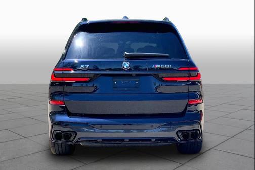 Carbon Black Metallic 2027 BMW X7 M60i