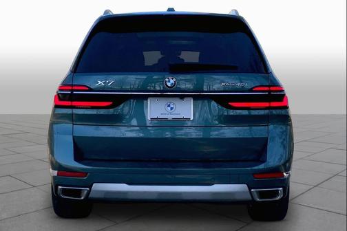Blue Ridge Mountain Metallic 2026 BMW X7 xDrive40i