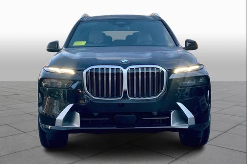 Black Sapphire Metallic 2026 BMW X7 xDrive40i