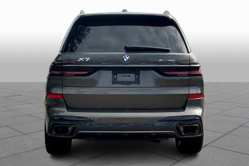 2026 BMW X7 xDrive40i